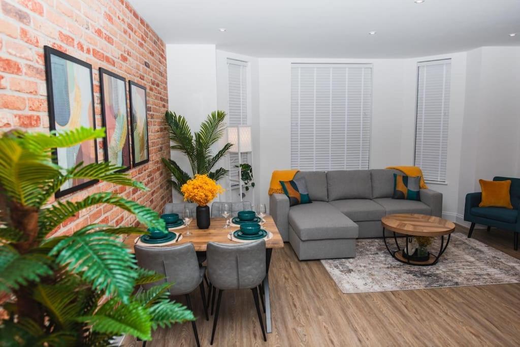 Urban Bliss Apartment บอร์นมัธ ภายนอก รูปภาพ