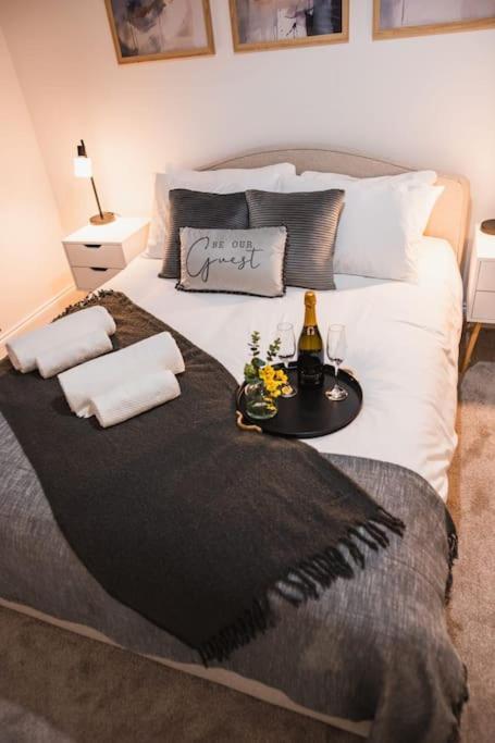 Urban Bliss Apartment บอร์นมัธ ภายนอก รูปภาพ