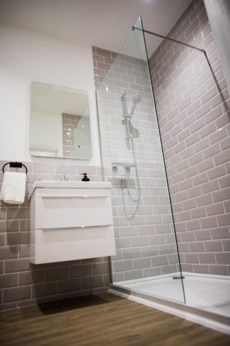 Urban Bliss Apartment บอร์นมัธ ภายนอก รูปภาพ